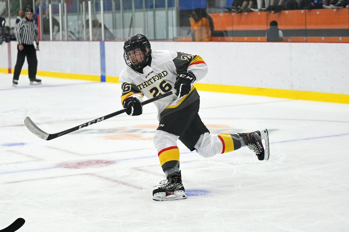 bulletinsportif's tweet photo. Philippe Goulet et Mathis Dufour ont chacun inscrit 3 buts et 6 aides en 2 matchs pour les @FilonsThetford en fin de semaine. Leur fiche est de 14-2-1 depuis la défaite de 6-0 face à St-Laurent le 25 sept. Ils ne sont qu'à un point d'Alma en tête du classement
📸Benoît Marsolais https://t.co/1KNs3zhYqn