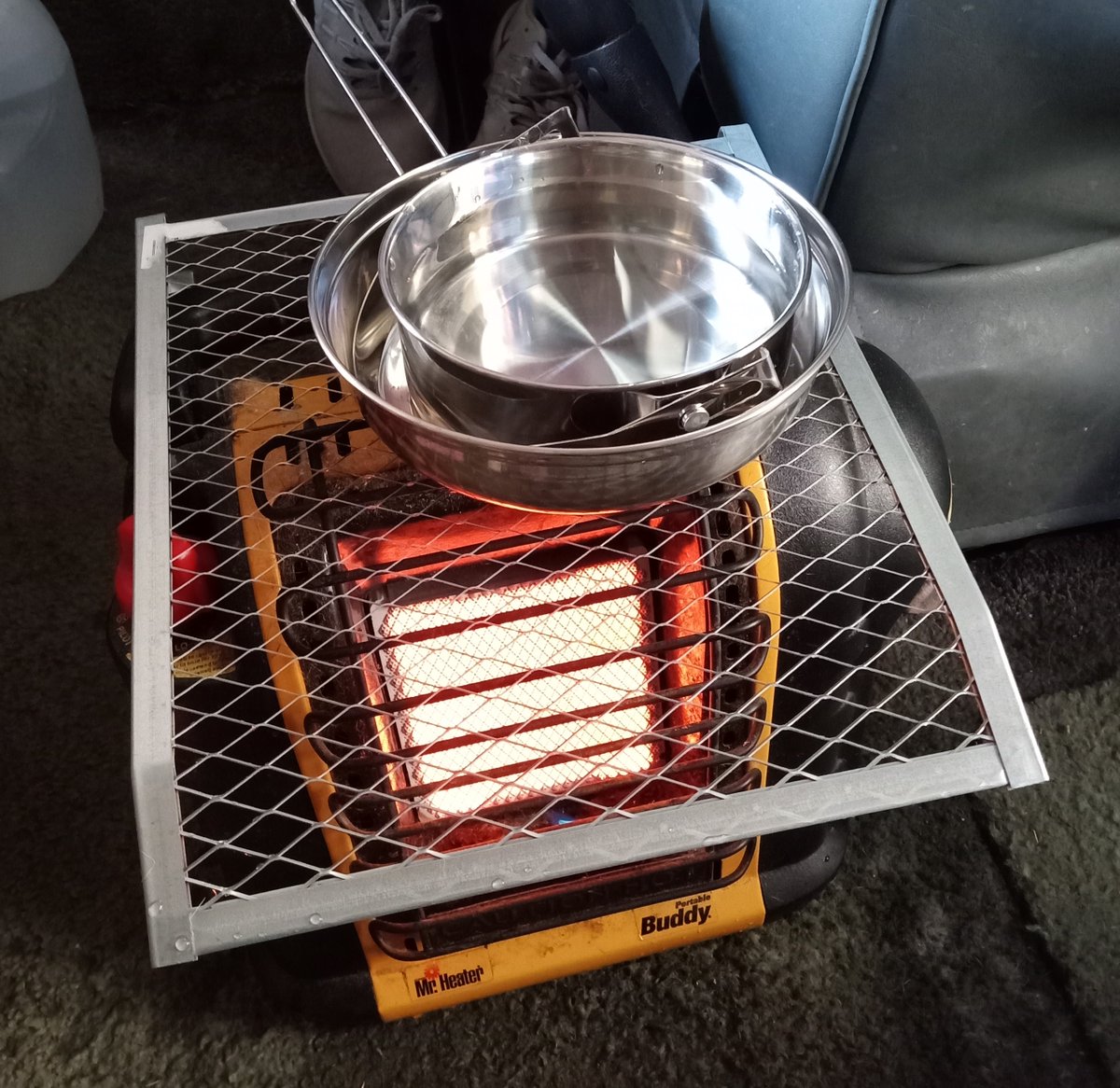 Laura L'Ammoux tweet media