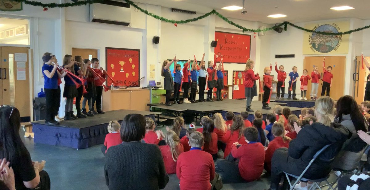 spseallan's tweet photo. A fantastic performance by Dosbarth Oren in our class assembly this morning. After 10 weeks of learning to play the pbuzz we were able to perform our repertoire of songs to parents and pupils. Very proud of the effort by all children.⭐️⭐️🎶🎼  @SofryddPrimary https://t.co/1XuMj6KAaL
