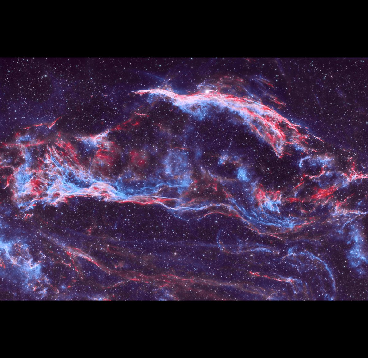 spainastro's tweet photo. Nebulosa de los Velos en banda estrecha un HOO, pero un tanto especial, cambié sin querer los canales por lo que hice un OOH, espero que os guste https://t.co/pkEFyZLASn