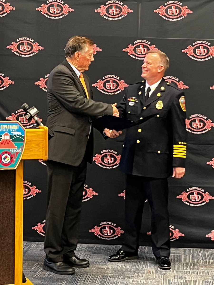 AshevilleFD's tweet image. The NC Commissioner of Insurance and State Fire Marshal Mike Causey @NC_OSFM awarded AFD top fire suppression rating! Through dedication and commitment to making our community a safer place to live, the Asheville Fire Department is very proud of this official announcement.