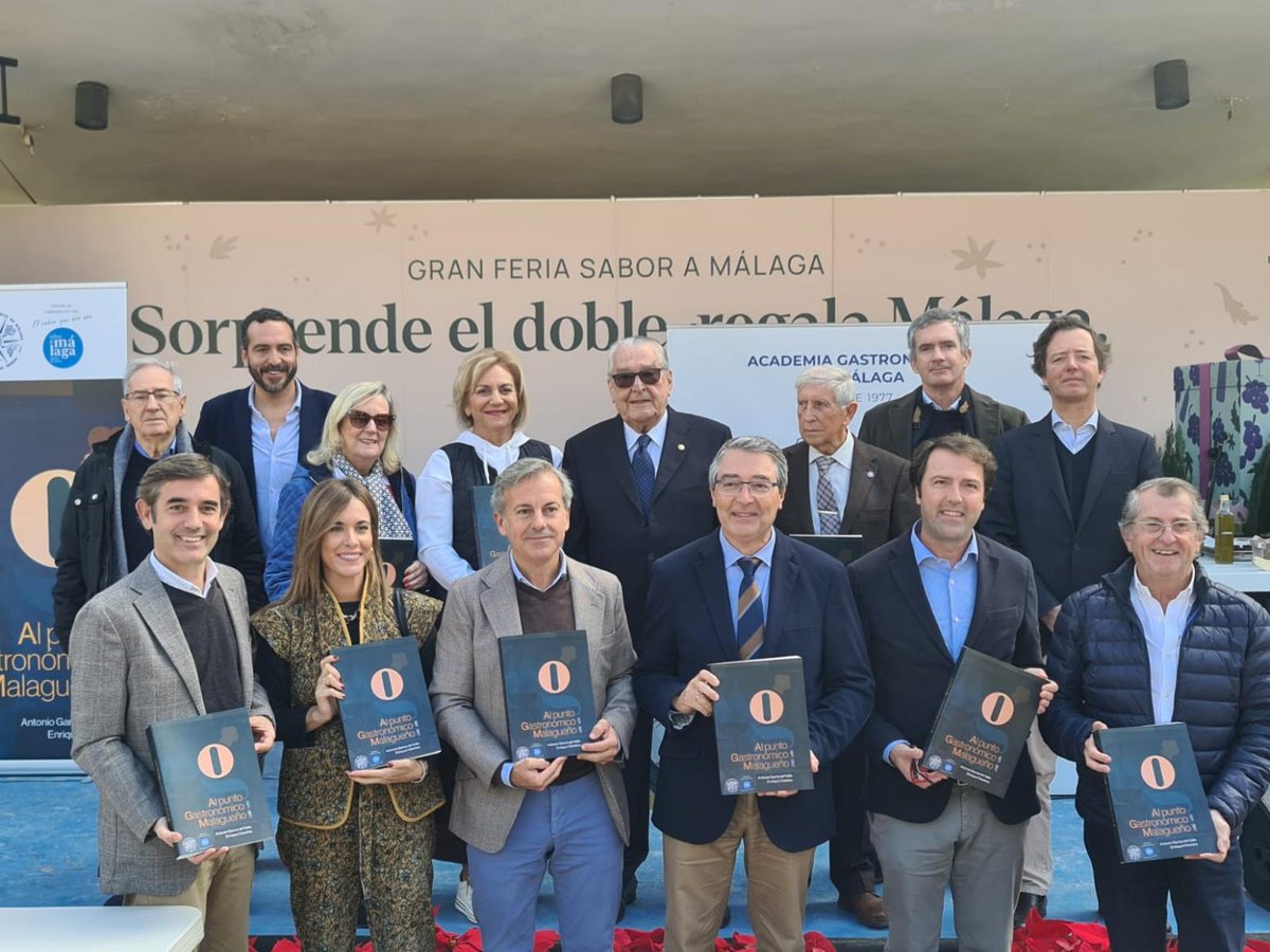 ‘Al punto gastronómico malagueño’: el libro que repasa 40 años de la historia de la Academia Gastronómica de Málaga agromagazine.es/actualidad/al-… <a href="/AcadeGastroMLG/">Academia Gastronómica de Málaga</a> <a href="/AguaLeonor/">leonor garcia-agua</a> <a href="/SaboraMalaga/">Sabor a Málaga</a> <a href="/Francissalado/">Francisco Salado</a>