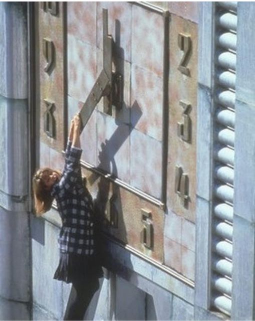 DanielaBrogi's tweet photo. Dopo che ieri aveva circolato la triste notizia della morte dell'attrice #KirstieAlley, in serata ho cercato un suo film, il più famoso #Sentichiparla, che è su Neflix, e riguardandolo ho scoperto varie cose x cui vi consiglio assolutamente d riguardarlo:
https://t.co/e2WJQstbjJ https://t.co/uURqSJg9cV