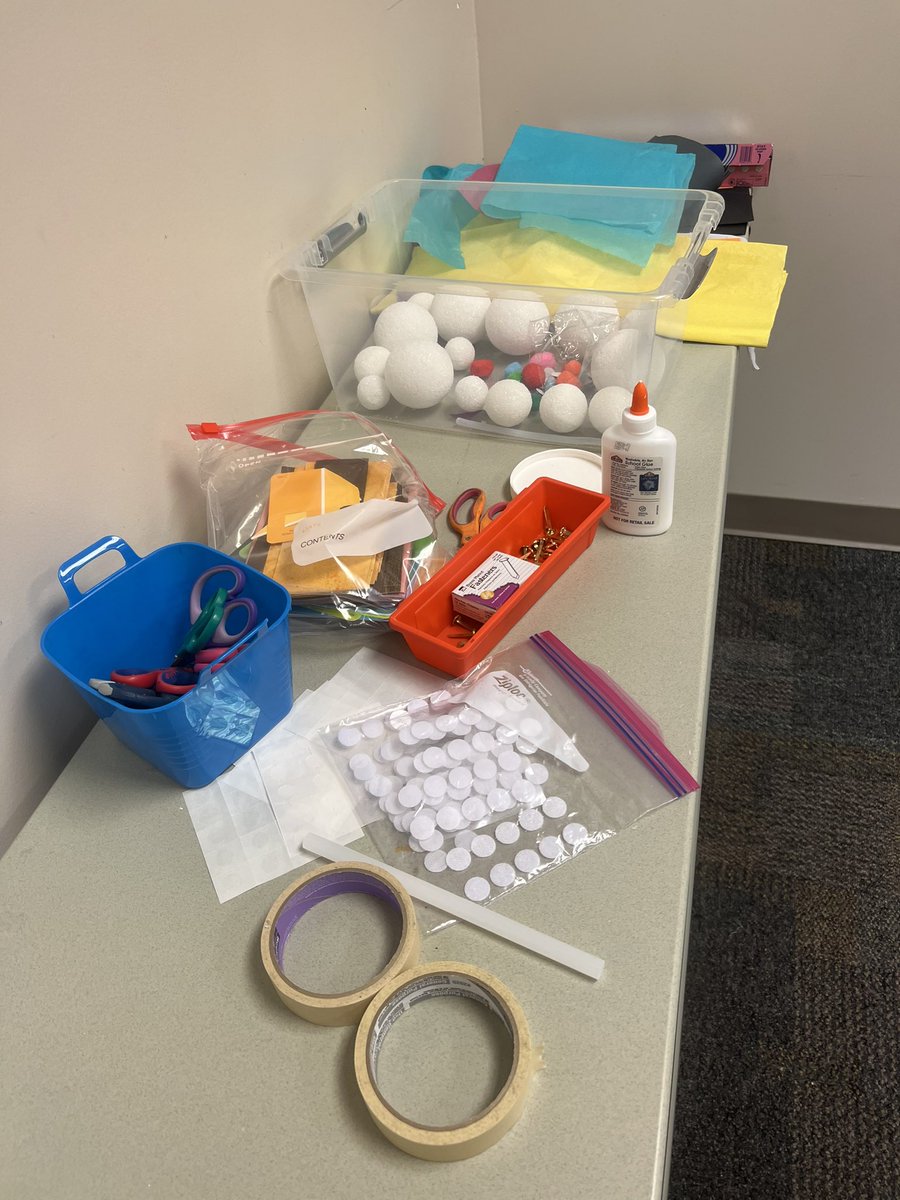Rteest4u's tweet photo. Elizabeth Cunningham helped us navigate using puppets to teach all sorts of subjects! #stemcobb #cobbia @fordescobb #cobbstem https://t.co/6e3TIk7gUr