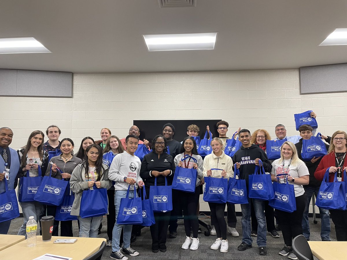 Today our SuperSAC group helped the <a href="/unitedwayplains/">United Way of the Plains</a> by making bedtime kits! I’m so #WPSPROUD!