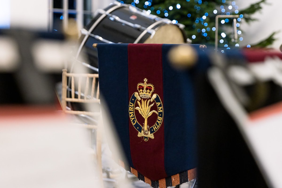 🍊 Margam Park 🍊 Recently the Band of the Welsh Guards Brass Ensemble travelled to Port Talbot to perform the bands first festive event of the year. The concert was in support of @thesoldierscharity The band thanks Richard Morgan for great pictures. #BritishArmyMusic