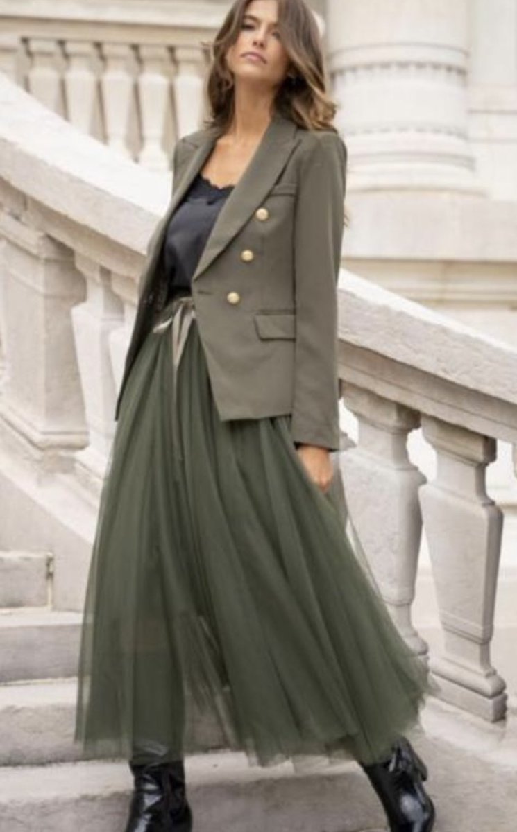 Loveit Cheltenham tweet media