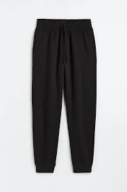 Bendoesaudio's tweet photo. WFH outfit idea: https://t.co/9fMNg9VI5n