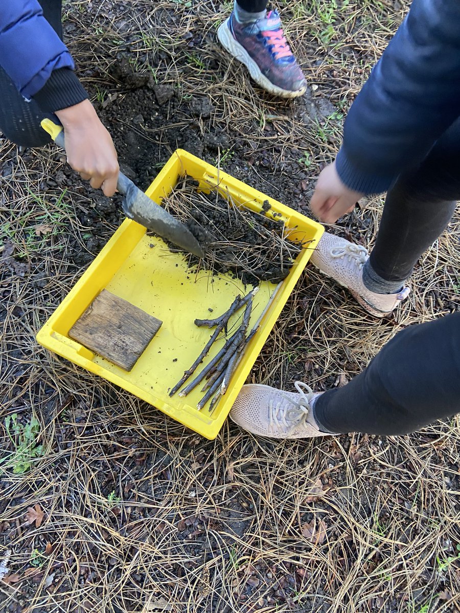 EndsleighHoly's tweet photo. In Geography Class 3/4 are learning about extreme earth. We went into our nature garden and created our very own tsunamis to understand the cause and effects. We like getting our hands dirty ๐๐ผ #practicallessons ๐ https://t.co/0bOF0Qi91h