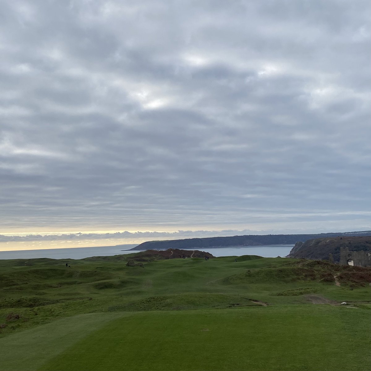 Great day at Pennard GC for the <a href="/BiggaWales/">south wales BIGGA</a> Turkey Trot. Credit to <a href="/B3ULB/">Ceri Llewellyn</a> and his team, the course was in great condition ⛳️