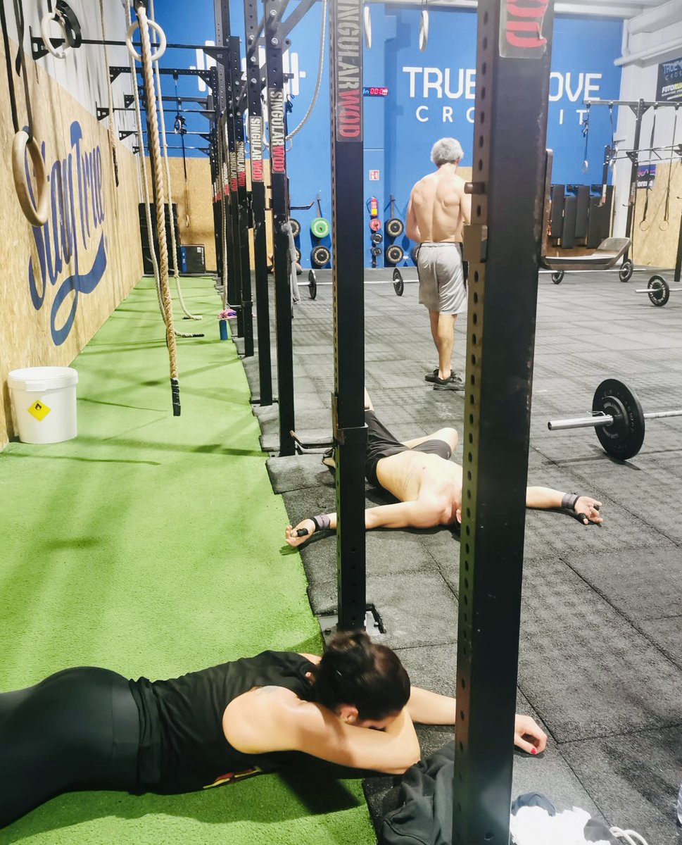TrueLoveCrossF's tweet photo. Así son nuestros entrenos de ENDURANCE de los miércoles 💙
#truelovecrossfit #truelove #crossfit #mallorca #staytrue #training #workout #barbellclub #crossfitlifestyle #crossfitlife #crossfitaffiliate #crossfitbox #crossfitfamily #crossfitcommunity #ilovemybox #workofday https://t.co/URRoUnhLy8