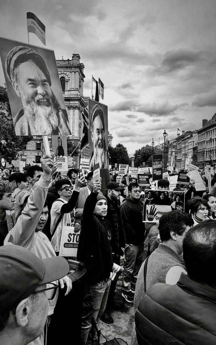 Mahdi__Borhani's tweet photo. ��زاری(ره) شاه بیت ترانه های هزاره!
#StopHazaraGenocide https://t.co/uWfRKeRLE5