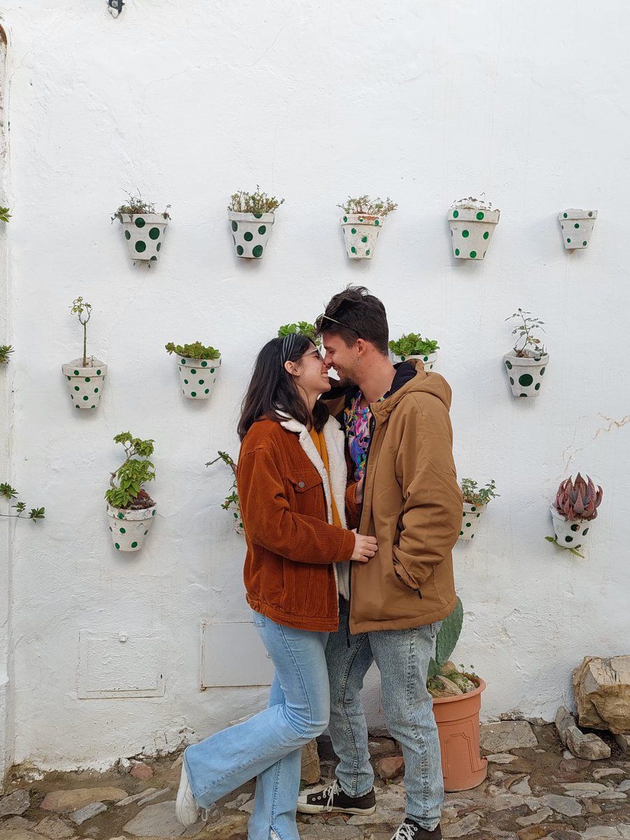 danielaore15's tweet photo. @ManuelEdgeworth Dos monos en Castellar 🙊✨ https://t.co/mdp7MQFLzA