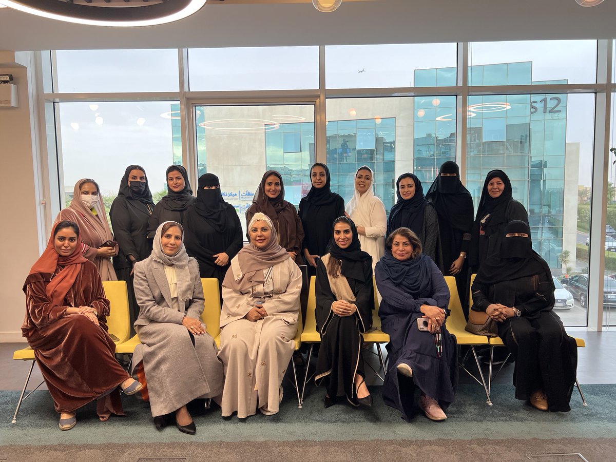 nusf_s's tweet photo. ١) الرياض اليوم الرابع: الثقافة المالية

قوة معرفة المرأة بالأمور المالية يؤدي إلى تحسين قراراتها المالية ، مثل الاستثمار والمدخرات الأكثر فعالية ودعم الأسرة وإدارة الديون بشكل أفضل والتخطيط للتقاعد
كما أن المعرفة بالثقافة المالية وفهم مواردها ،
#تدريب_قيادي
#TFO #nusf https://t.co/JNsAQU1c3s