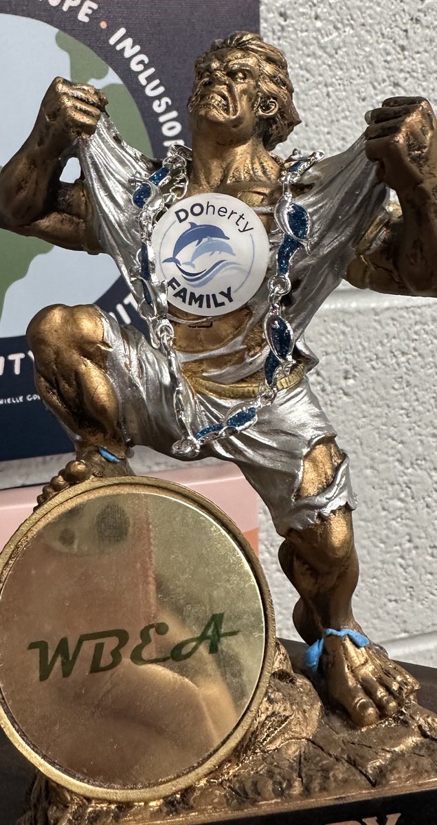 stephwephus's tweet photo. WB trophy had a makeover! ⁦@wbloomfieldschl⁩ #onlywb https://t.co/EaNk7XyoMr