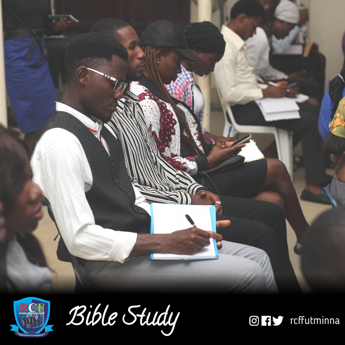 rcffutminna's tweet photo. Bible study meeting
Minis: Bro Elijah
Message: LET YOUR LIGHT SHINE
Text: Matt. 5:13-16
  Light is the visual illumination on objects or scheme as created in picture.
Light for a believer is a condition for spiritual awareness. https://t.co/eiQfOyZdbD