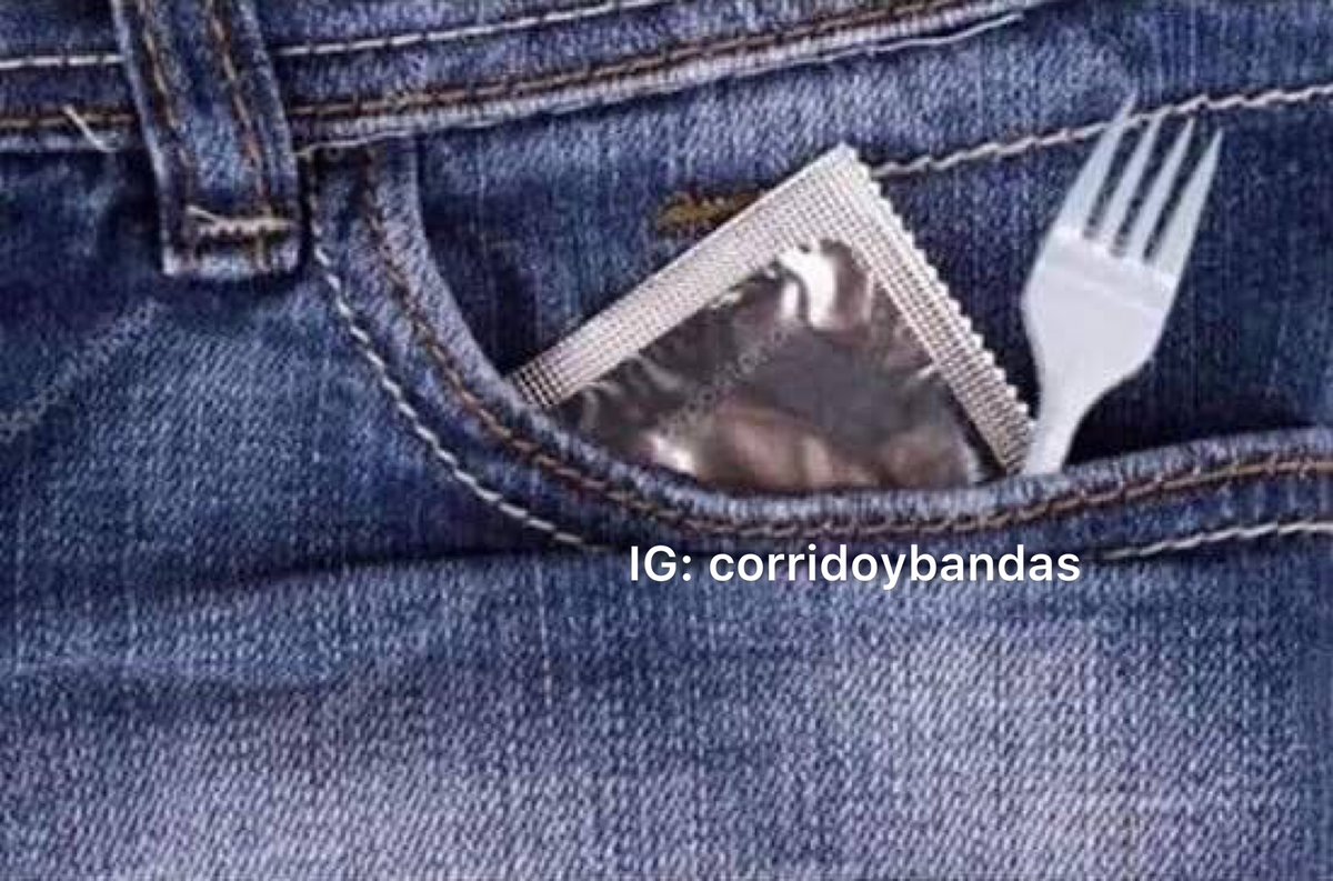 corridosybandas's tweet photo. Por si se me atraviesa cualquiera de los dos tamales. https://t.co/k6kI7aVy2U
