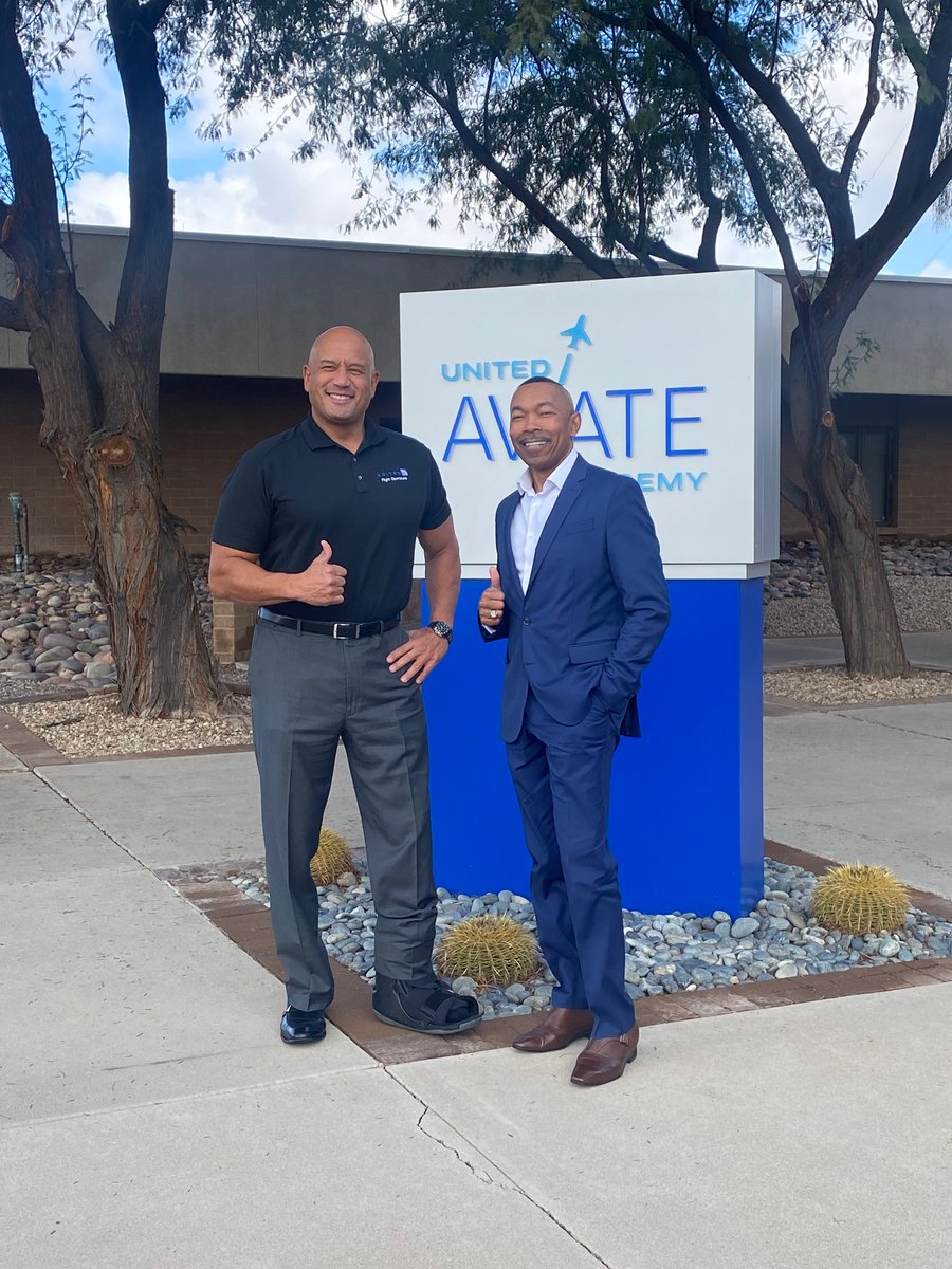 Tremendous visit to United Airlines world class Aviate Academy. Had an amazing time engaging with these elite students, instructors and staff. The future looks bright 😎 for these airline pilots in training. 👨🏽‍✈️👩🏼‍✈️👨🏻‍✈️✈️@weareunited @UnitedAviate @ALPAComm