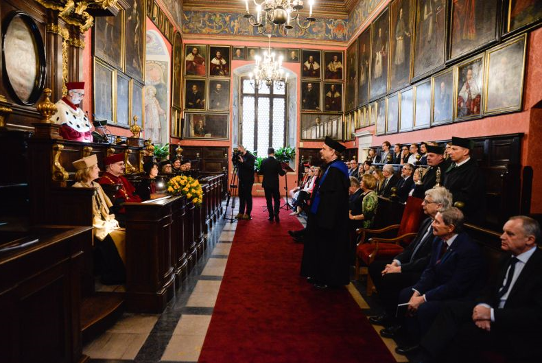 UABDermatology's tweet photo. Please take a moment to congratulate Dr. Andrzej Slominski! He received his Doctorate Honoris Causa from Jagiellonian University as well as being inducted into the Polish Academy of Arts and Sciences. The induction was held at the Polish Embassy in Washington D.C. @UABHeersink https://t.co/Ad5woD0nlm