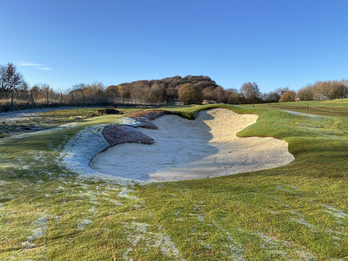 The last 2 fairway bunkers now with sand in which completes 13 new bunkers and 10 removed! If it wasn’t for the frost you would think from the blue sky it was summer not 🥶❄️ Just waiting on some heather turf and that will be another job finished! #good2great ⁦<a href="/pgcgolf/">Pleasington Greens Team</a>⁩