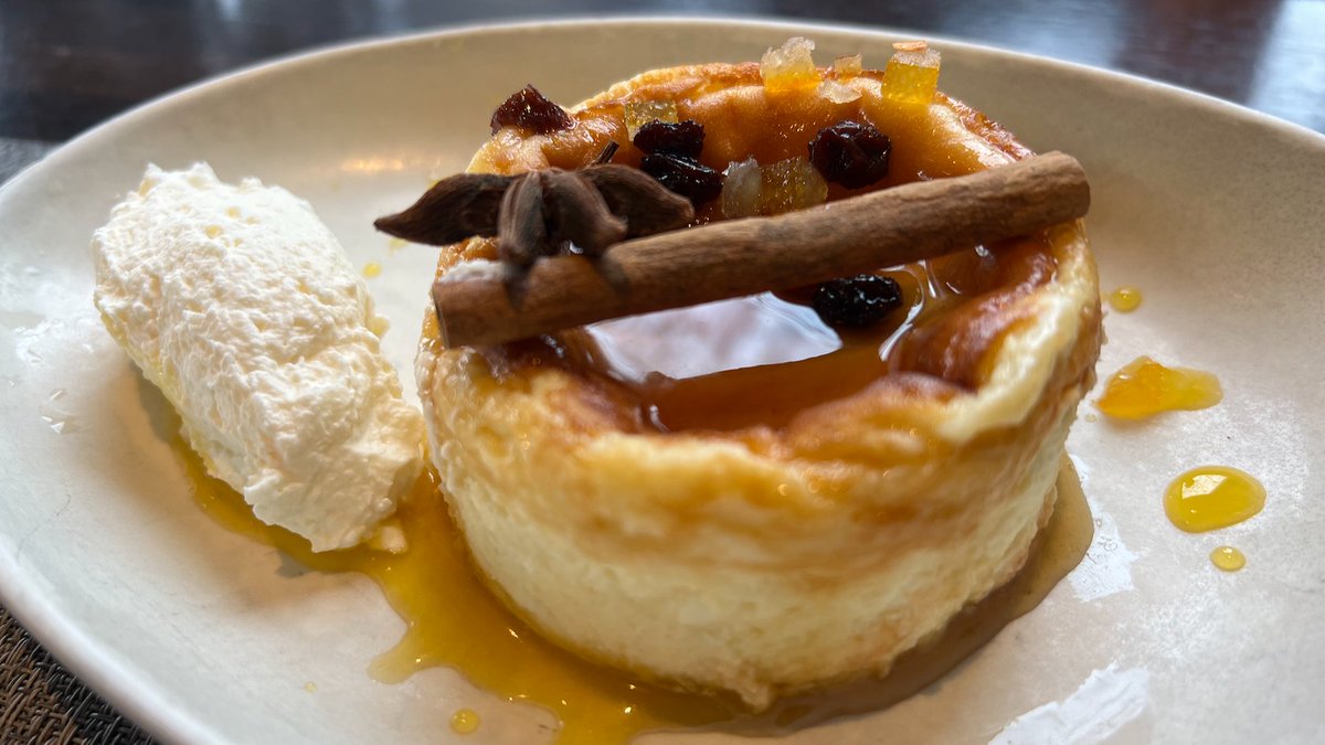 Showroom21701's tweet photo. Basque Cheesecake: crustless cheesecake, spiced syrup, candied orange zest, currants.
#frederickfood #frederickmd #visitfrederick #frederickfoodie #experiencefrederick #downtownfrederick #downtownfrederickmd https://t.co/LZbii23scx