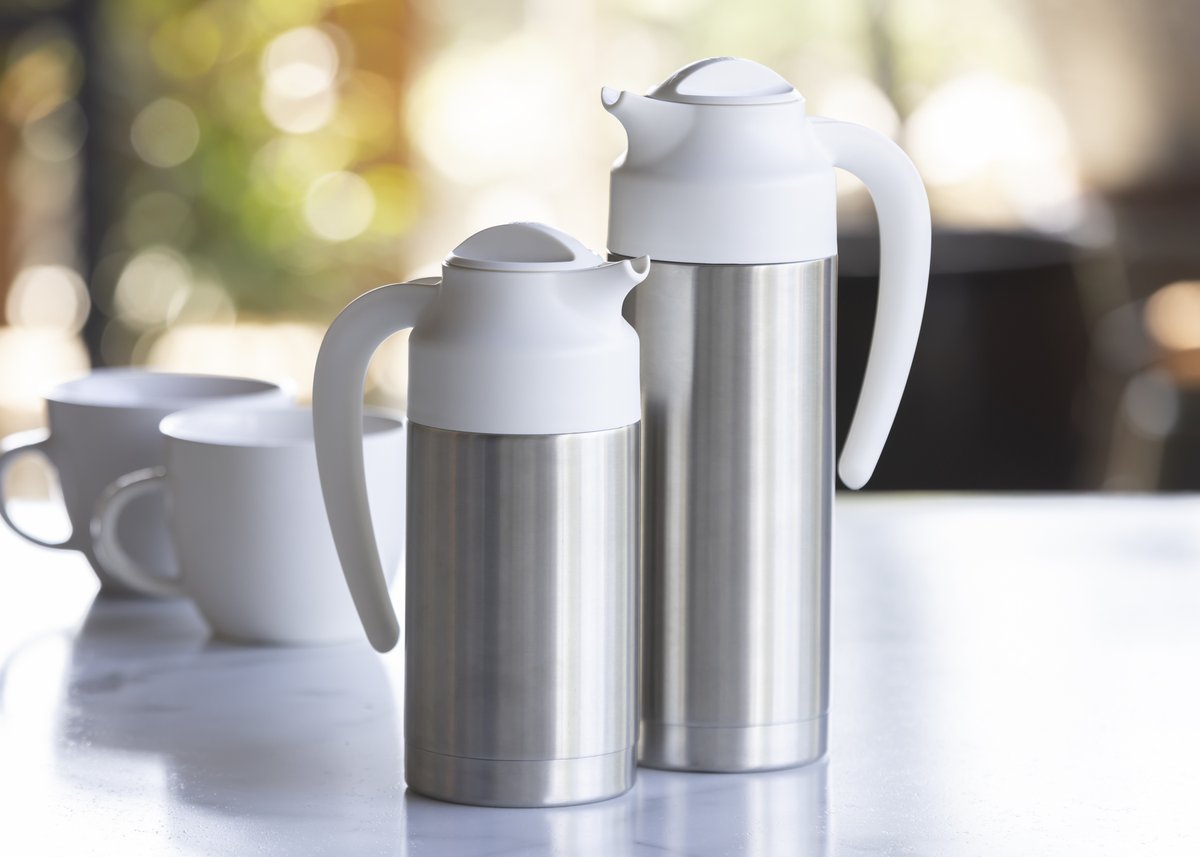 They're finally here! Our popular SteelVac™ Creamers are now available with a white top to serve your white dairy and dairy-free alternative creamers.