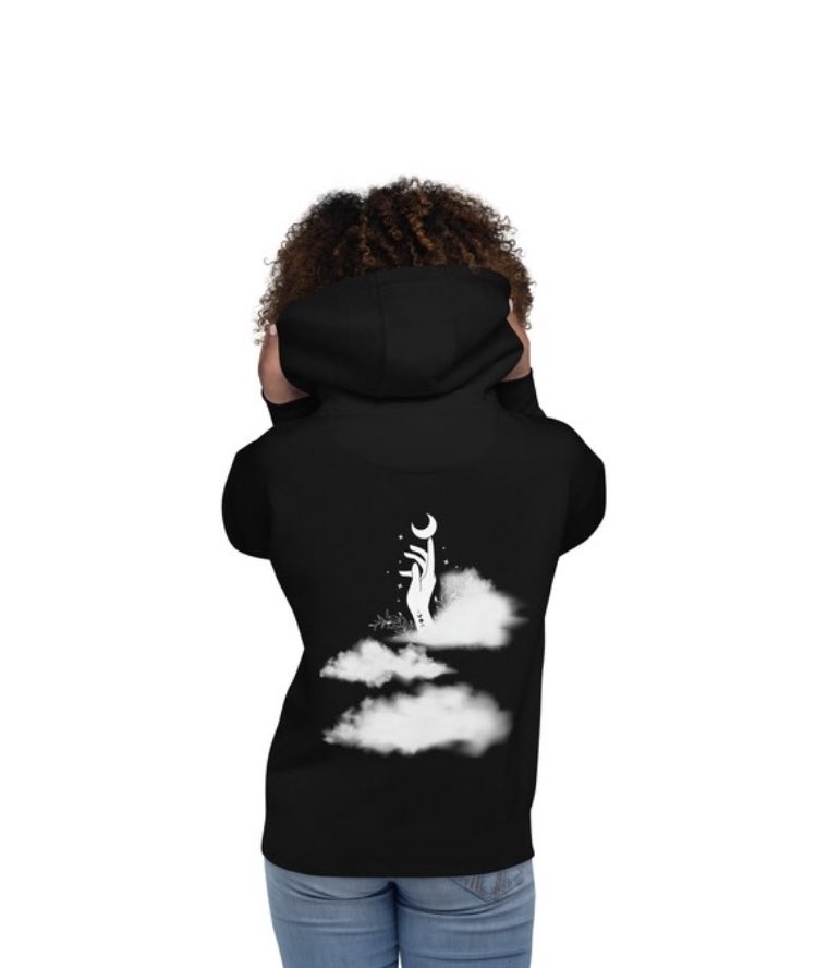 TrendingViewB's tweet image. etsy.com/listing/134742… Who knew that the softest hoodie you'll ever own comes with such a cool design. You won't regret buying this classic streetwear piece of apparel with a convenient pouch pocket and warm hood for chilly evening #Sweatshirt #streetwear #EtsySeller #Clothing