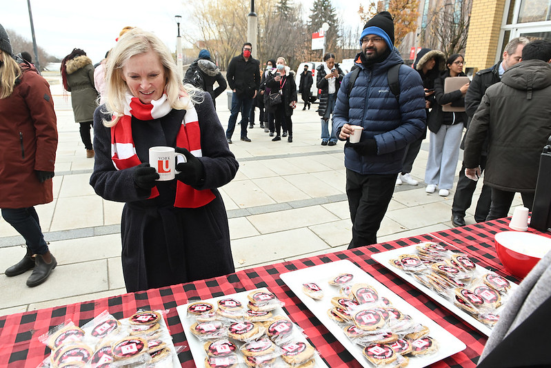 YorkUPresident's tweet photo. It was an absolute delight to connect with #YorkU students, staff, faculty members, and course instructors over cookies and hot beverages this past week at the Keele and @GlendonCampus Holiday Socials. What a joyous way to celebrate the end of the fall term! | #YUMakeConnections https://t.co/3Ie5zssJnE