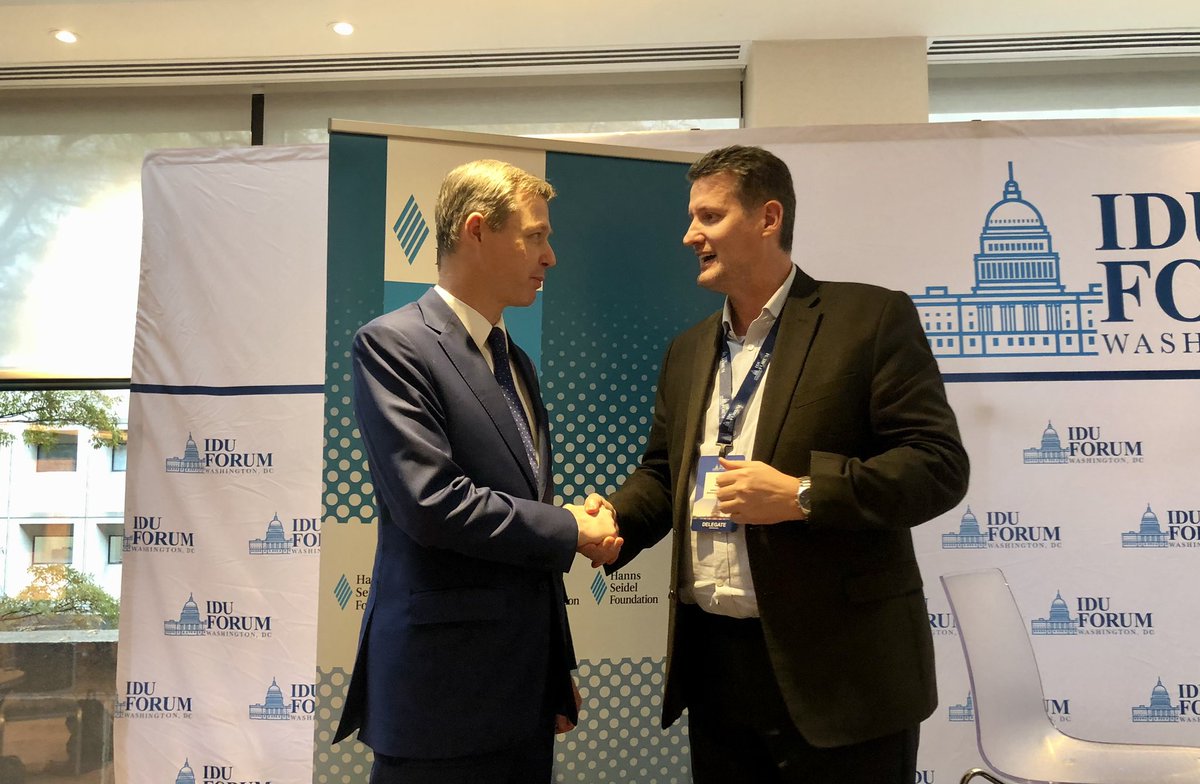 SenadSepic's tweet photo. U Vašingtonu- nakon prezent o energ sigurnosti, te programima za istraživanja, skladištenja i projekte, posebno obnovljivih izvora energije kako bi Evropa osigurala energ nezavisnost i zdravu energiju sa jednim od uvodničara, zastupnikom njemačkog Bundestaga Thomas Silberhorn. https://t.co/q1zIOZWUSG