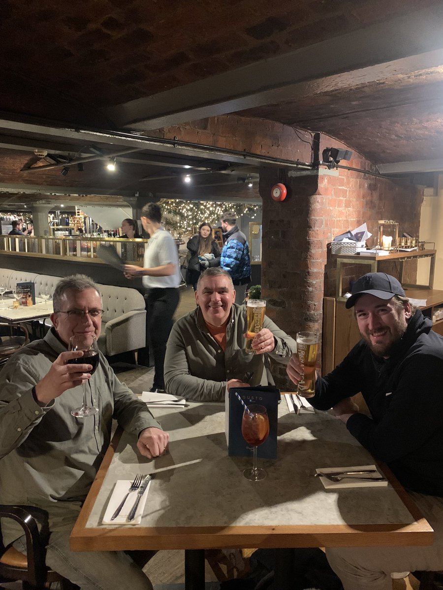you_convey's tweet photo. All meetings in December have to finish with a drink…it’s the rule! 

Cheers from team YouConvey 🍻

@eddiegoldsmith @iandixon66 

#teamdrinks #youconvey #christmasdo https://t.co/wGvI3tXhYd