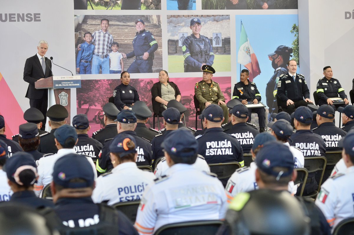 Muchas felicidades a todas y todos los policías del Edoméx. Agradecemos su valor, entrega, compromiso y vocación de servicio. #DíaDelPolicíaMexiquense