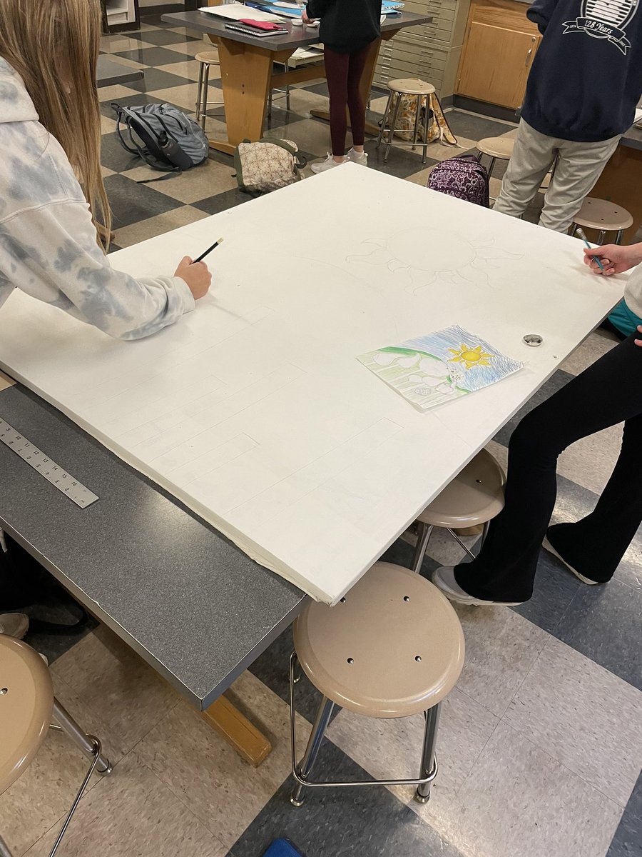 Murals (and a chair) have officially been started by 9th grade Exploring Drawing and Painting students at <a href="/CBUnamiMS/">Unami Middle School</a> ! Students are learning about community and public art, and creating work to add to the halls of Unami!  <a href="/CBSDart/">Cҽɳƚɾαʅ Bυƈƙʂ Aɾƚ</a>