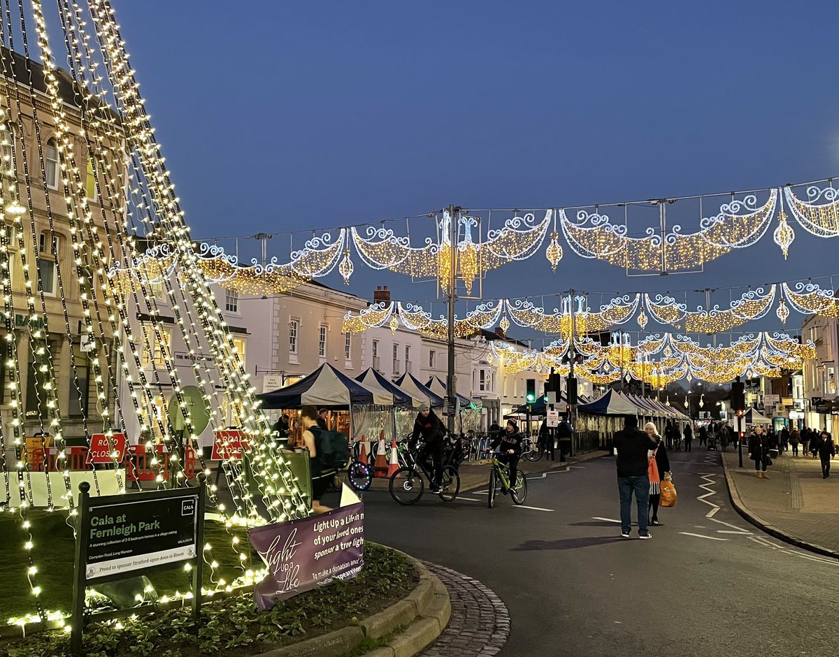 Stratford Town Walk tweet media