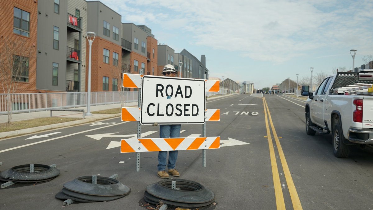 CADP_SC's tweet photo. More big things are happening in @RichlandSC today. The new Greene Street bridge is open to the public! The bridge was designed to extend the roadway, bike lanes, sidewalks, and landscaping improvements. Let us know how you plan to utilize the bridge!🚶🚴🚗 https://t.co/DLWRLg5Ow4