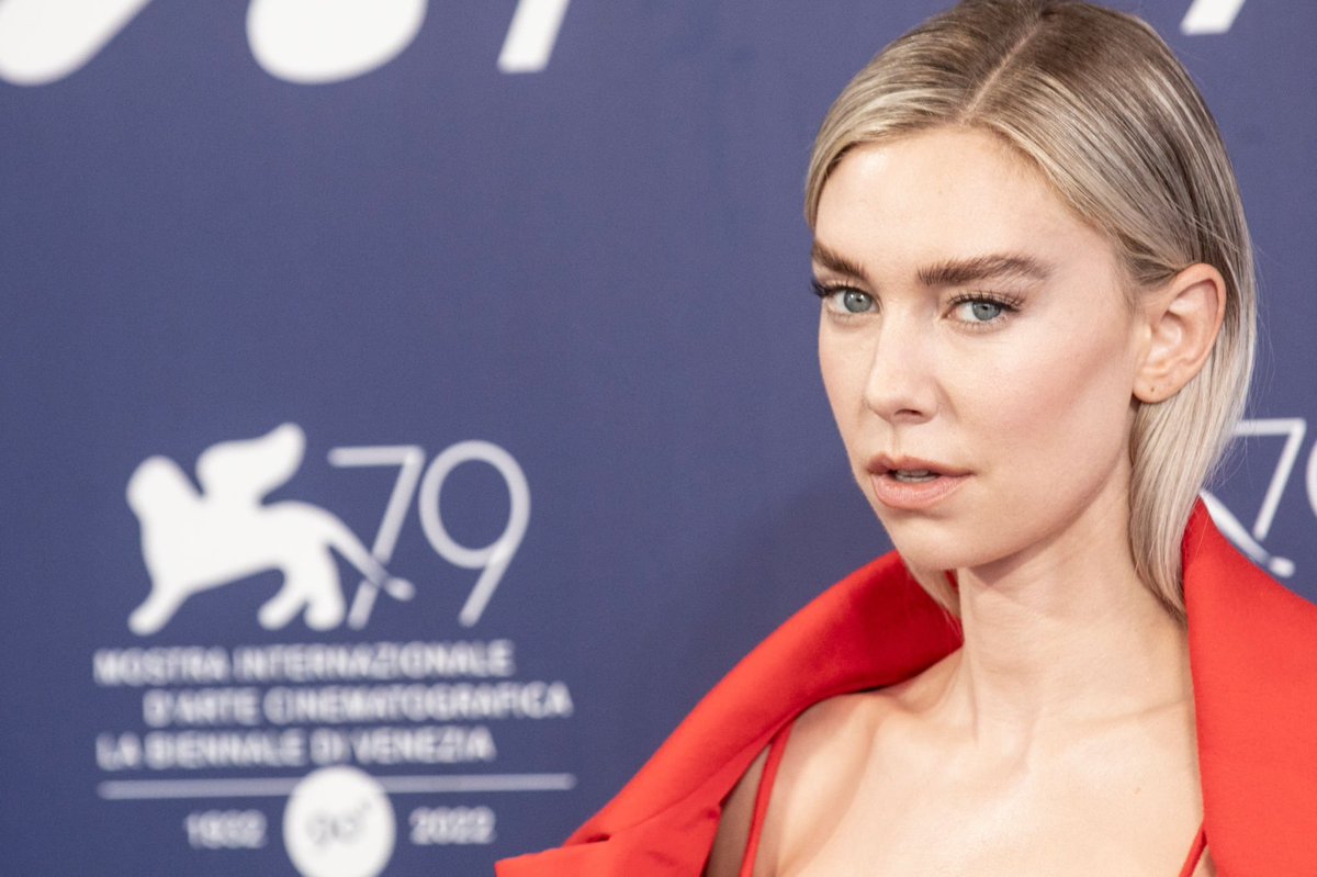updateskirby's tweet photo. We added more photos of Vanessa at the photocall for ‘The Son’ at the 79th Venice International Film Festival on September 07, 2022 in Venice, Italy. 

https://t.co/QJ9kROjhAn https://t.co/B4RGEnIvcR