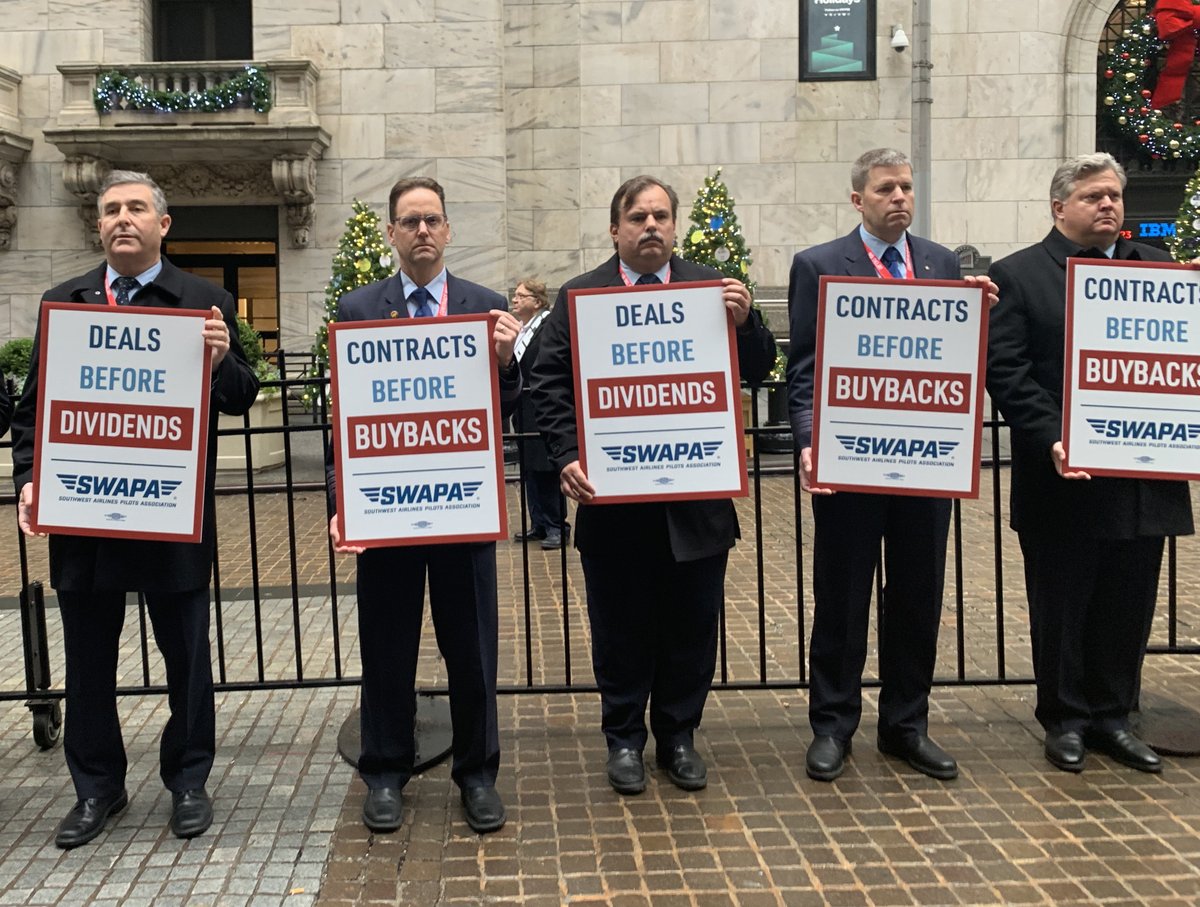 Today, <a href="/JetBlue/">JetBlue</a> pilots stood shoulder to shoulder with 
<a href="/swapapilots/">Southwest Airlines Pilots Association</a> on Wall Street. <a href="/NYSE/">NYSE 🏛</a> #contractsbeforebuybacks