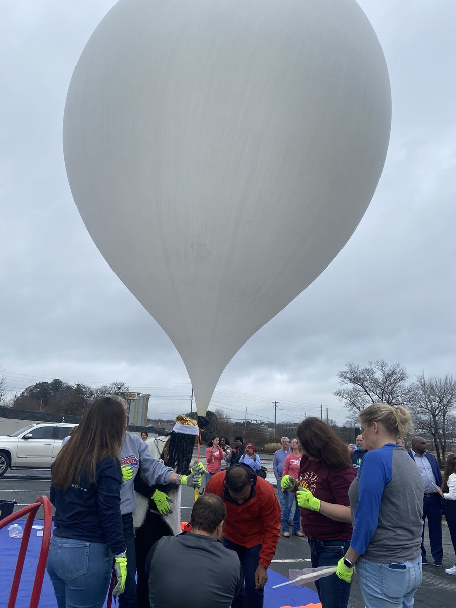 cobbscience's tweet photo. Student experiments are going UP in our High Altitude Balloon today thanks to to @SpaceTrek_KSC and our partners @nexairllc @STEMcobb @CobbSchools #stemcobb @AMMorris123 https://t.co/U7E48KrOaH