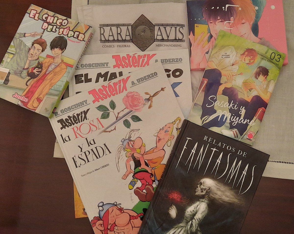 DarthOzo's tweet photo. Hoy mi hija y yo hemos visitado la nueva tienda de nuestros amigos de @RaraAvisDH y nos hemos provisto de buena lectura para estos dias de lluvia. ¡Enhorabuena por el nuevo local! Seguro que @PabloDelaTorreM estará de acuerdo.
#raraavisdh #yoleocomics #sofaymanta #lectura https://t.co/sR7Gy1DYgC