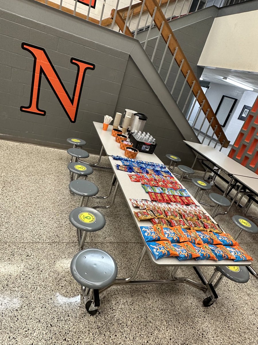 Thank you to our wonderful PTSO for treating our staff with snacks and coffee for our staff meeting today. We are so lucky to have such strong support!☕️🧡🖤🧡