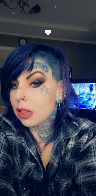 New hair #boobitch midnight blue... https://t.co/3Wx3AYHS3e<a href="/tag/boobitch"class="tags">#boobitch</a>