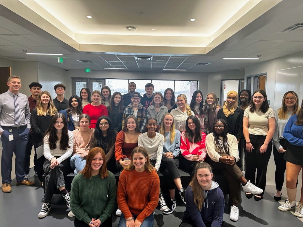 JacksonNewman42's tweet photo. Mock Interview Day w/ Honors ELA II, Sensational flock of Falcons representing! #StaleyPride #Soar2Success https://t.co/nCJ3RnaQo8