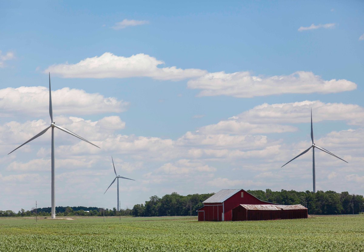📢 EDPR NA is harnessing the power of wind!

EDPR and Cleveland-Cliffs Inc., the largest flat-rolled steel company in North America, have executed a long-term commercial agreement for a new 200 MW windfarm, Headwaters III, in Indiana. 

Read more here 👇
edpr.com/en/news/2022/1…