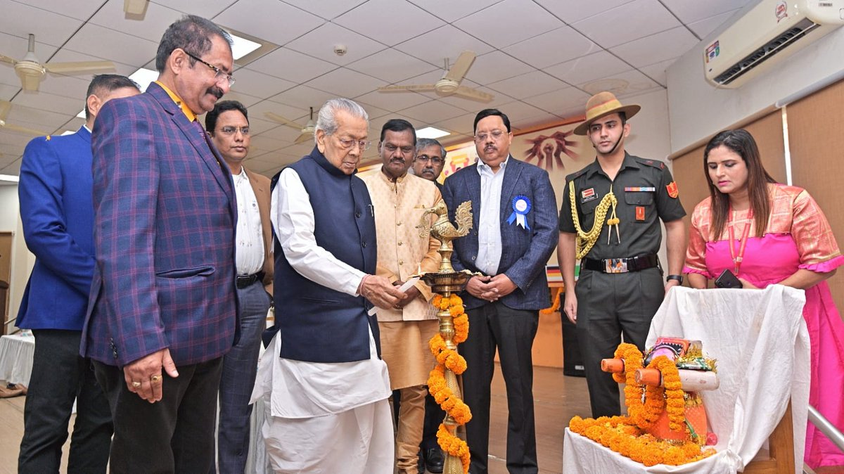 BiswabhusanHC's tweet photo. Participated as Chief Guest at the National Workshop on Climate Change, Climate Justice, Climate Action and Human Rights held on  75th anniversary of Universal Declaration of Human Rights in Bhubaneswar on Thursday. https://t.co/lsX7bKMpyB