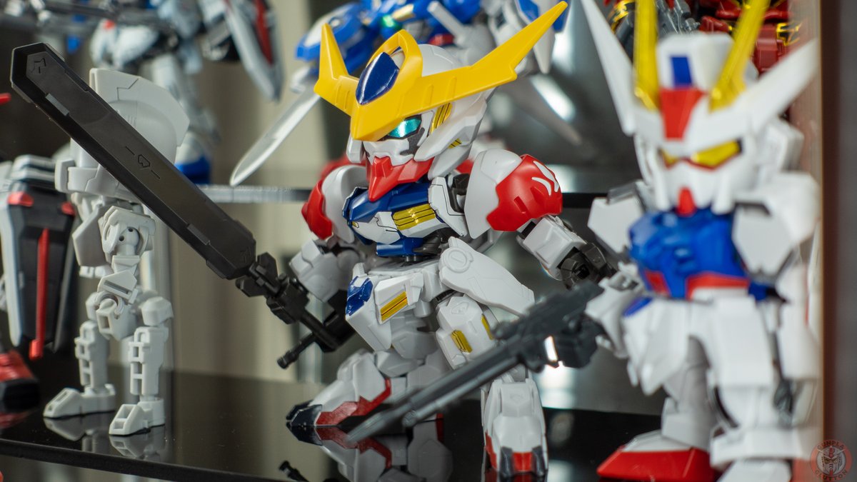 GunplaGlutton's tweet photo. Snapped these two #sdgundam kits together to add to the display case. Nothing fancy...just a relaxing snap build. The stickers...on the other hand...made my head hurt...lol. But all in all...SD kits are always fun to build in my opinion. 
#gundam #plasticmodels #goodtimes https://t.co/skB8OtUh7J