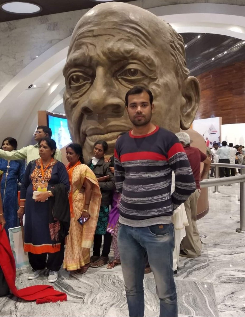 Chandan_ver's tweet photo. भारत की एकता और अखंडता के प्रतीक, आधुनिक भारत के शिल्पकार, महान स्वतंत्रता सेनानी व भारत रत्न लौह पुरुष सरदार वल्लभभाई पटेल जी की पुण्यतिथि पर उन्हें भावपूर्ण श्रद्धांजलि। 🙏
#SardarVallabhbhaiPatel https://t.co/PUgHoI3MSb