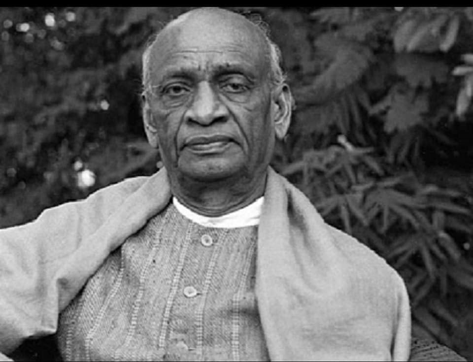 Jai Kumar Singh Jaiki (@jksjaiki) on Twitter photo 2022-12-15 06:09:05 आधुनिक भारत के शिल्पकार, राष्ट्रीय एकता व अखण्डता के प्रतीक, स्वतंत्र भारत के प्रथम गृह मंत्री व उप-प्रधानमंत्री, भारत रत्न, लौह पुरुष सरदार वल्लभ भाई पटेल जी की पुण्यतिथि पर उन्हें विनम्र श्रद्धांजलि। #SardarVallabhbhaiPatel आधुनिक भारत के शिल्पकार, राष्ट्रीय एकता व अखण्डता के प्रतीक, स्वतंत्र भारत के प्रथम गृह मंत्री व उप-प्रधानमंत्री, भारत रत्न, लौह पुरुष सरदार वल्लभ भाई पटेल जी की पुण्यतिथि पर उन्हें विनम्र श्रद्धांजलि। #SardarVallabhbhaiPatel