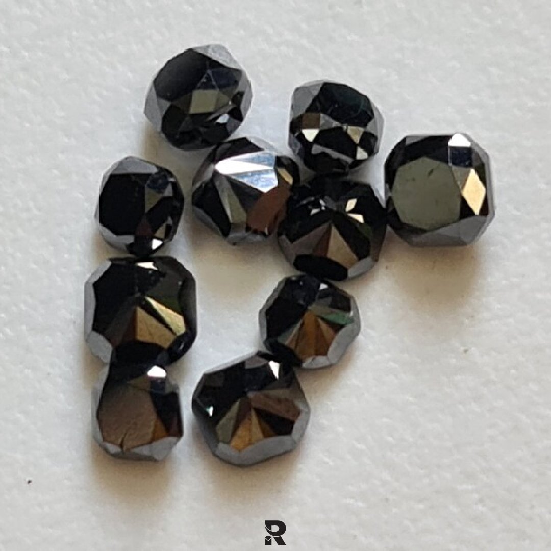 rrpdiamonds's tweet photo. 3-3.5 mm Black Square Cushion Cut Diamonds💎

#diamondwholesaler #blackdiamond #squarecushioncut #cushiondiamond #diamondearings #igicertified #blackdiamondearrings #naturaldiamonds #trending #rosecutdiamonds #rosecut #meleediamond #melee #smalldiamonds #diamondshop #rrpdiamond https://t.co/Fhrw0cuSSU