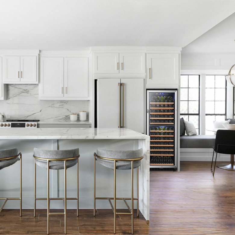 lanboappliance's tweet photo. Are you considering buying a built-in #wine cabinet? It doesn't take up extra space,making your overall space look more tidy. #Lanbo also launched the built-in wine #cabinet LW142D, which will definitely satisfy the choice of those who love wine storage.https://t.co/rS2Vf6MUNs https://t.co/Dk6mKIws5m