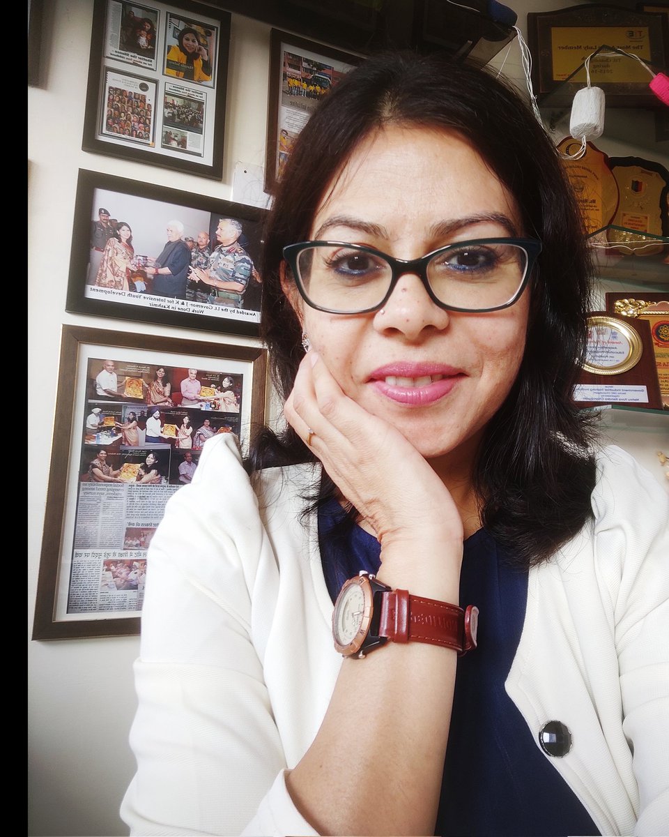 ManjulaSularia's tweet photo. More of those moments when u connect with the miracles of this life
Look around
Be observant
Smile at Strangers
Give lots of Compliments
Spend time with yourself
Dress Up Nicely
Be Charming
Slow Down for Happiness is rushing to catch up
#livemoremagic #thursdayvibes #lifeskills https://t.co/4vlqUAVWJQ