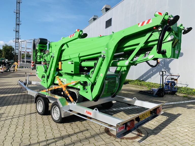 arblift's tweet photo. Experience the versatility and innovation of the Teupen Leo 21 GT arblift. With a max working height of 21m and a max side reach of 12m, this agile machine is perfect for a wide range of applications. #arblift #teupenleo21gt #spiderlift https://t.co/cxr8ZuEg5R